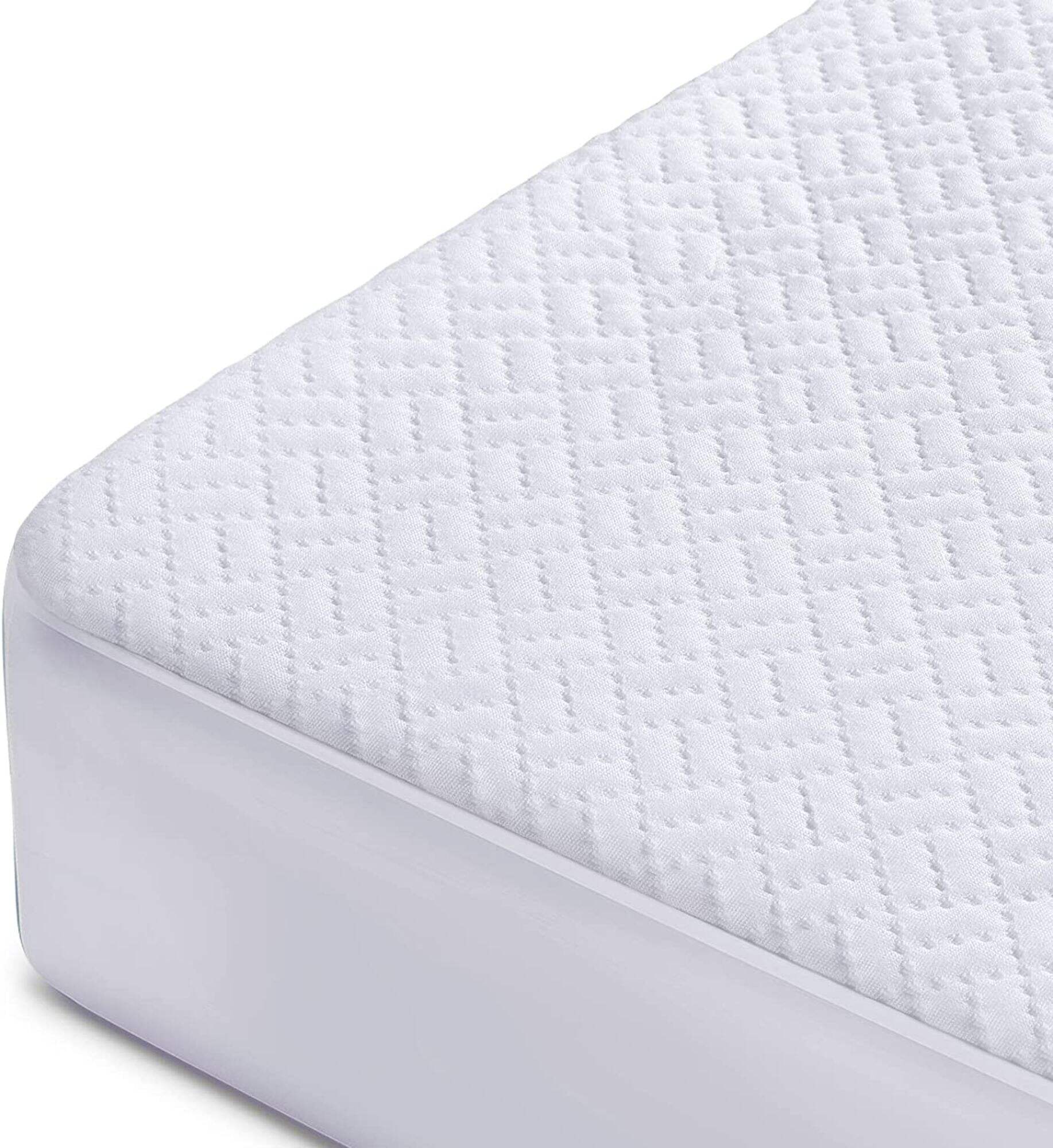 Custom Comfortable Soft Breathable Noiseless cooling 100% waterproof bamboo mattress cover