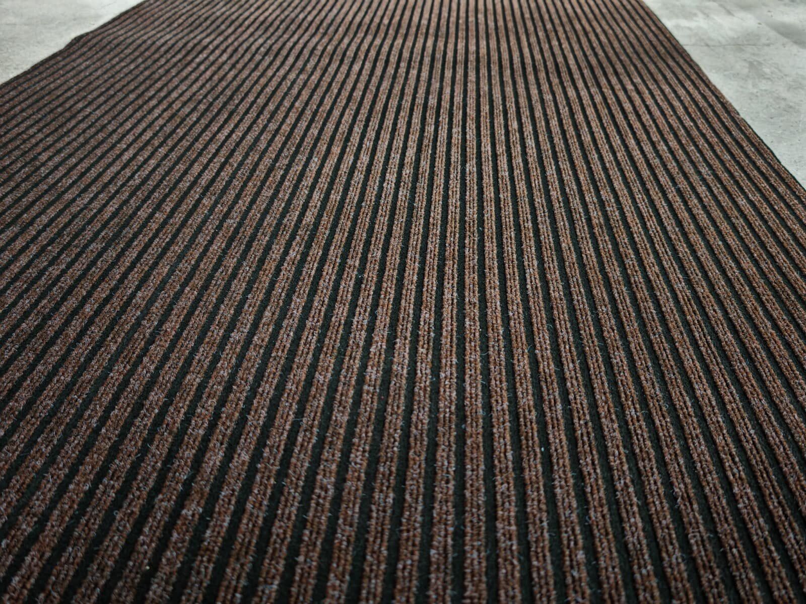 Dustproof Waterproof Carpet Absorbent Pvc backing Three Striped design Antislip Door Mat supplier