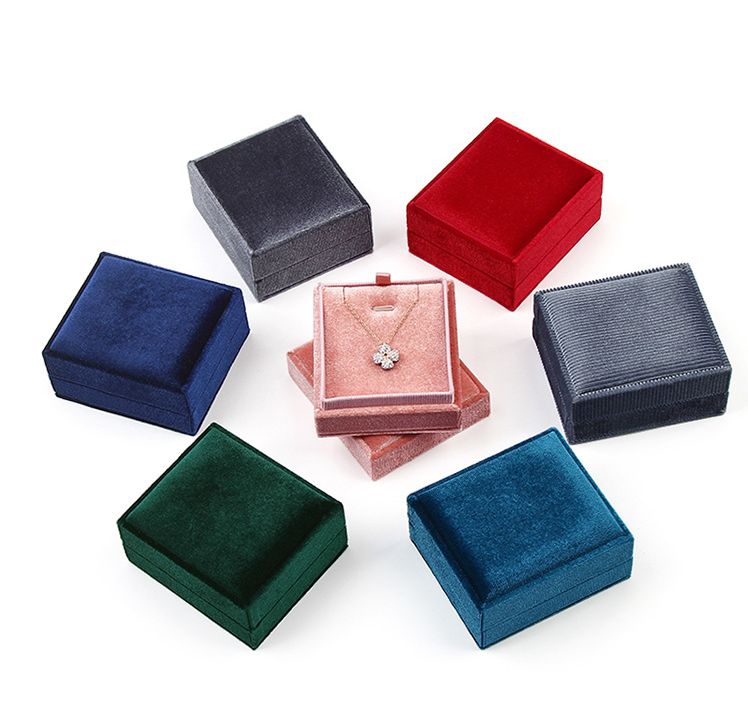 Wholesale Jewelry Box for Pendant Premium Velvet Jewelry Box with Luxurious Interiora Range of Premium Home Decor Accents