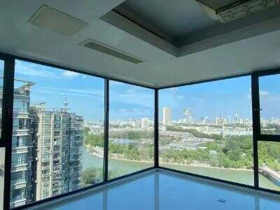 The Latest Trends in Custom Frameless Mirrors for Interior Design