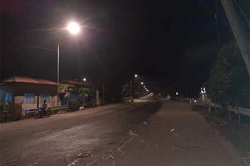 105pcs 9M 100W Led Street Light في سريلانكا