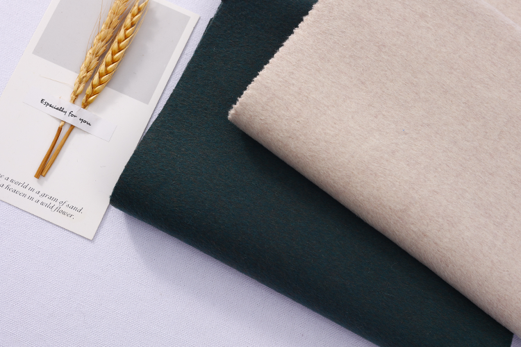 Factory Direct Sale Very Heavyweight Thick Wool Silk Cashmere Fabric for Autumn and winter coat manufacture