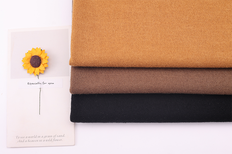 Wholesale machine washable lightweight knitted plain dyed luxury super 100 wool fabric for dress suit manufacture