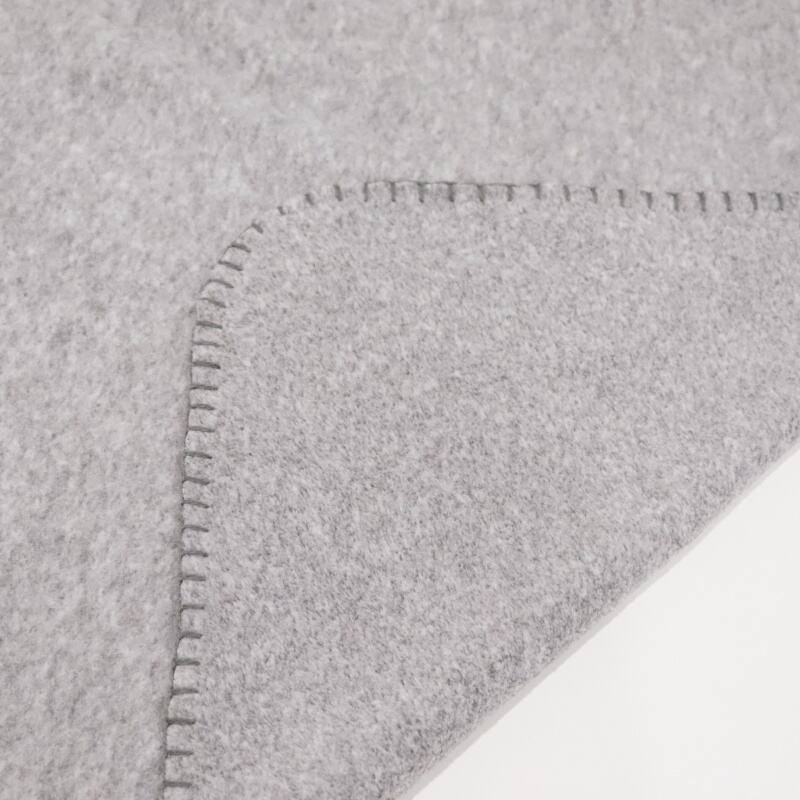 Heather Grey Yarn Dye Polar Fleece Blanket supplier