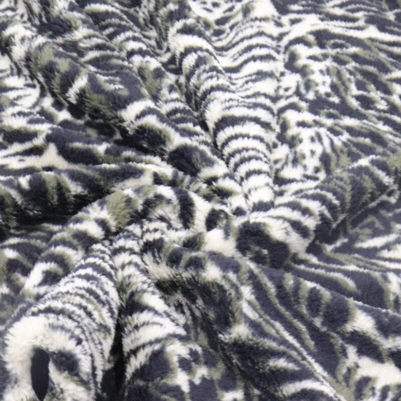 Leopard Print Sherpa Blanket  manufacture