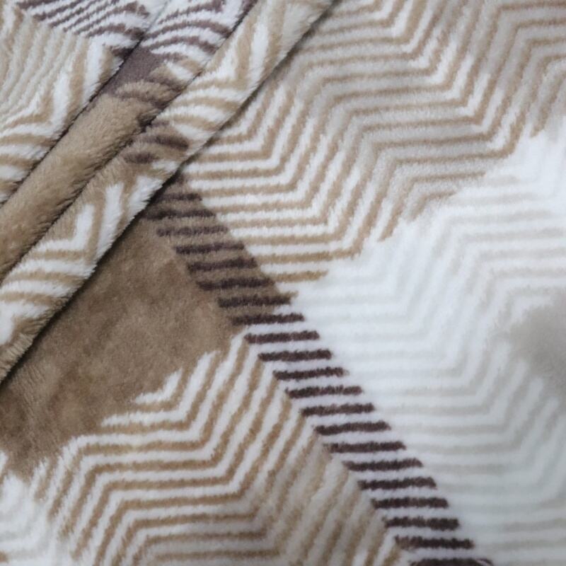 Camel Arrows And Stripes Pattern Printing Flannel Fabric supplier