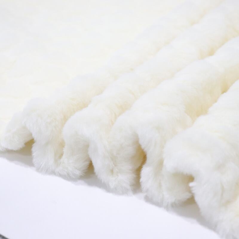 Rabbit Fur Liking Cream White PV Blanket supplier