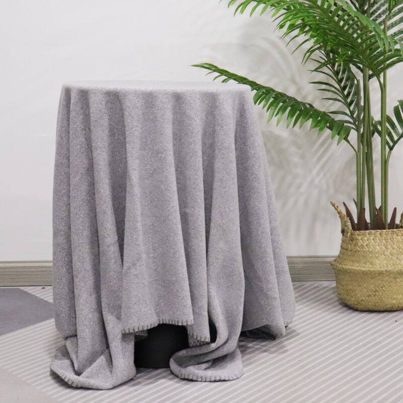 Heather Grey Yarn Dye Polar Fleece Blanket manufacture