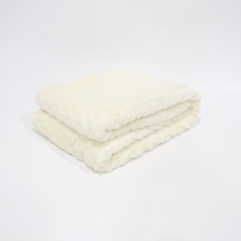 Rabbit Fur Liking Cream White PV Blanket manufacture