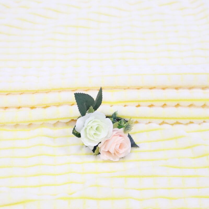 Yellow Pineapple Checks Jacquard Flannel Blanket details