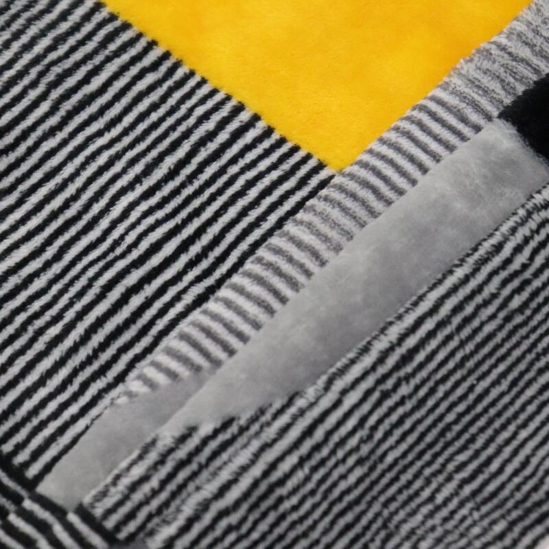 Yellow Geometry And Stripes Pattern Printing Flannel Fabric manufacture