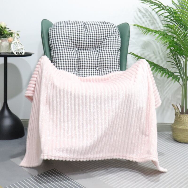 Pink Stripes Jacquard With Foil Flannel Blanket factory