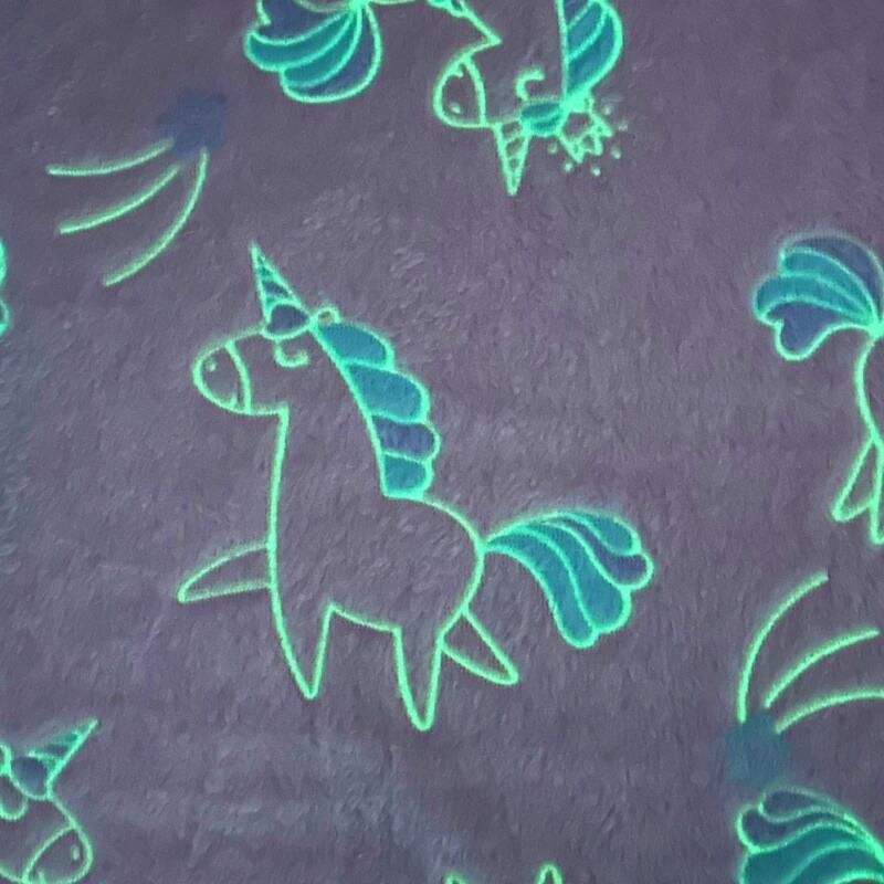 Lovely Unicorn Glow In The Dark Flannel Fabric manufacture