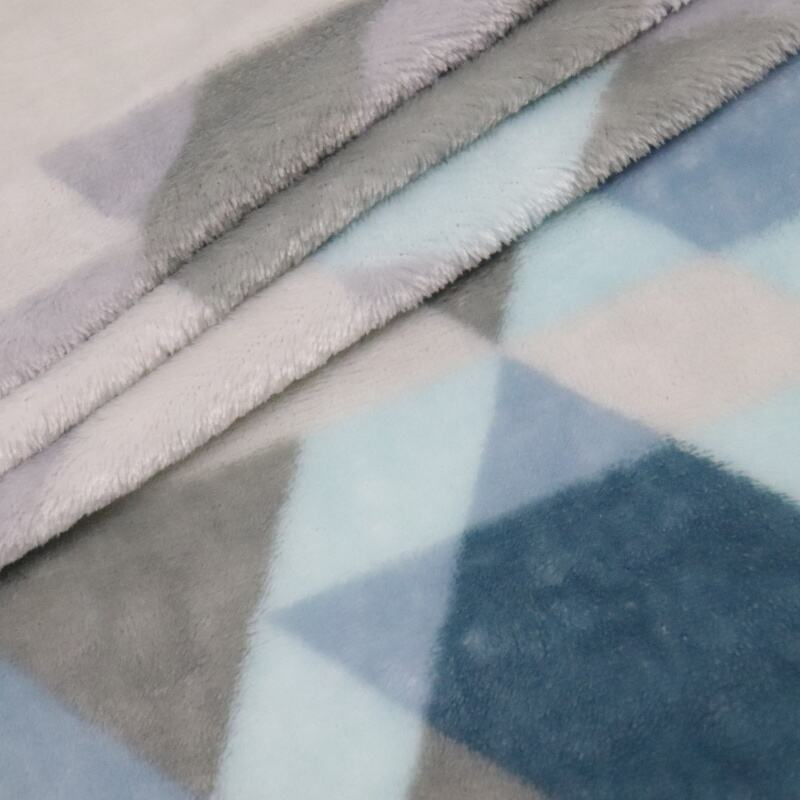 Blue And Grey Rhomboid Flannel Fabric manufacture