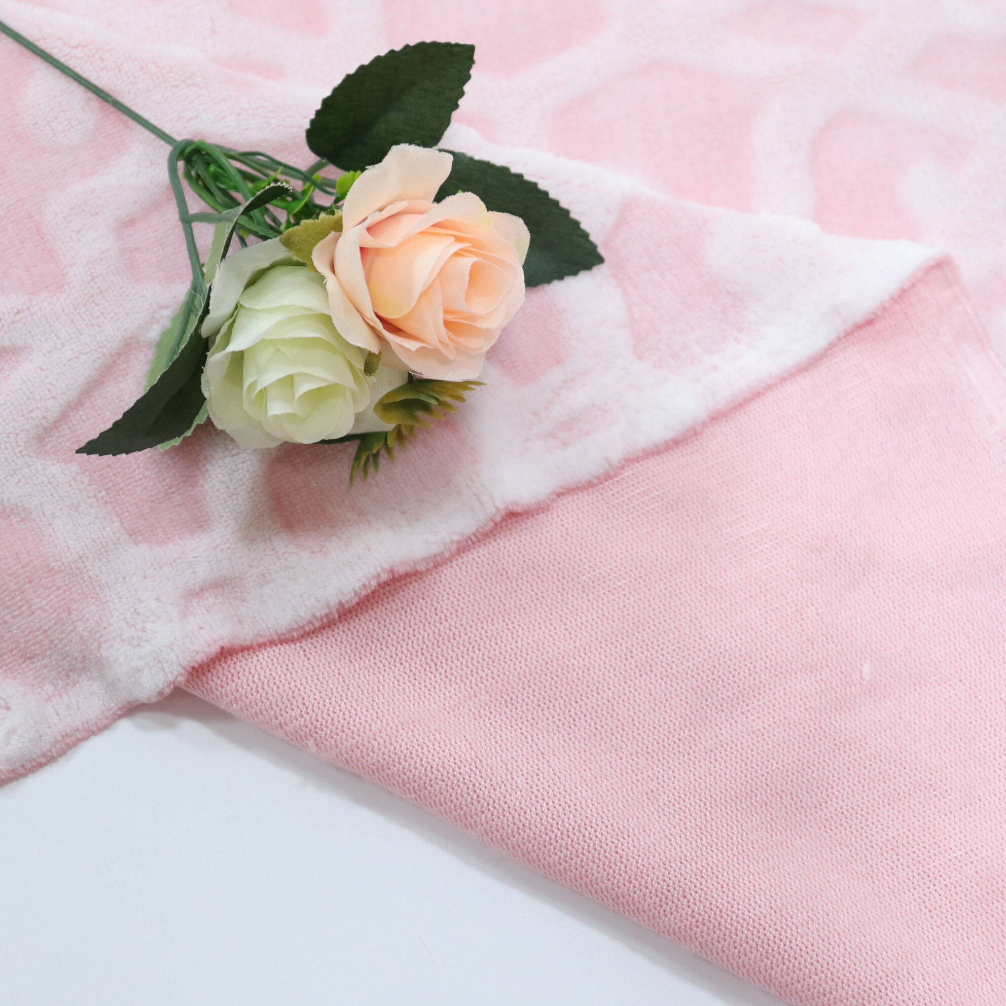 Light Pink Mattress Ticking Polyester Elastane Knitwear Fabric 100% Polyester Cut Flannel Fabric supplier