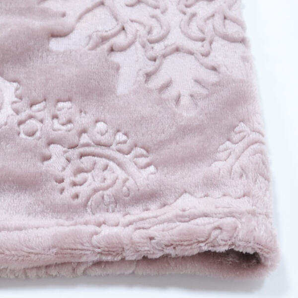 Фланиетни Покривки За Сите Соби Во Домот за Да Се Додаде Топлина