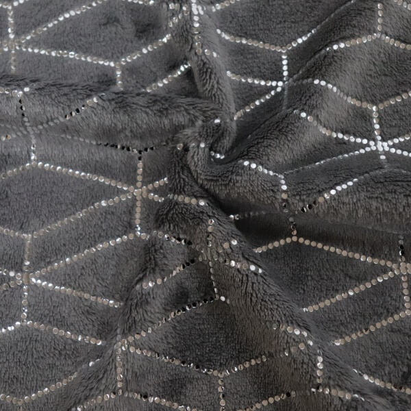 Unpacking the Characteristics and Benefits of Synthetic Fleece