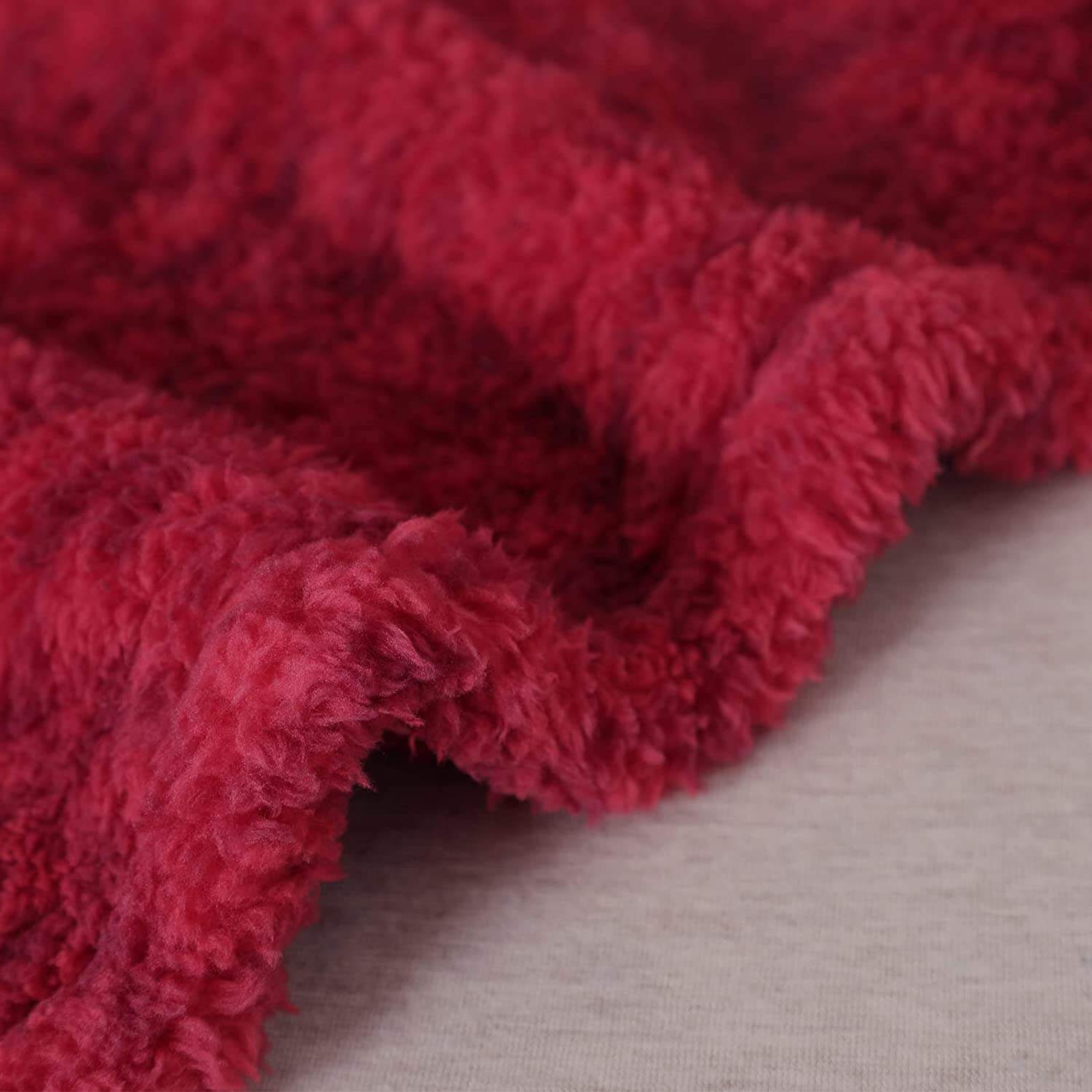 Hot Selling Red Solid 100% Polyester Warm Sherpa Fleece Blanket For Sofa supplier