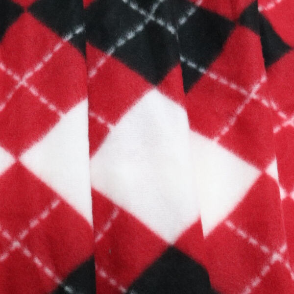 Why polar fleece fabric is a go-to choice for outdoor adventurers