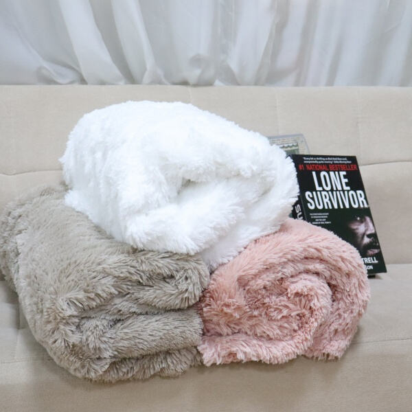 Versatility of fleece blankets for travel and camping