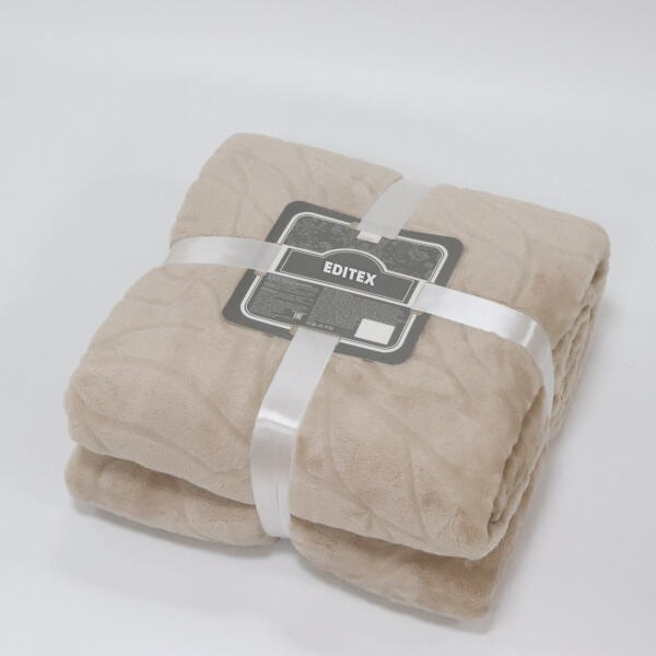 Snuggle up and relax in a plush and elegant brown fleece throw blanket.