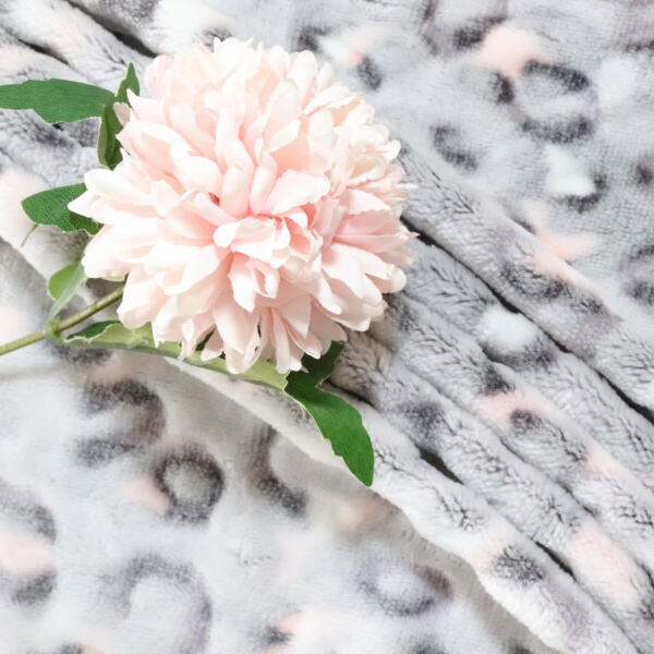 Experience the Comfort of Bulk Fleece Fabric