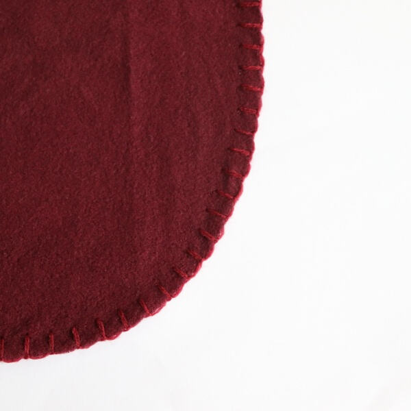 Versatility: Popular choice for various clothing and accessories