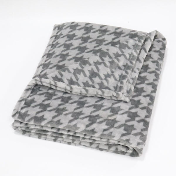 Plush Blankets: Your Comfortable Cuddle Buddy