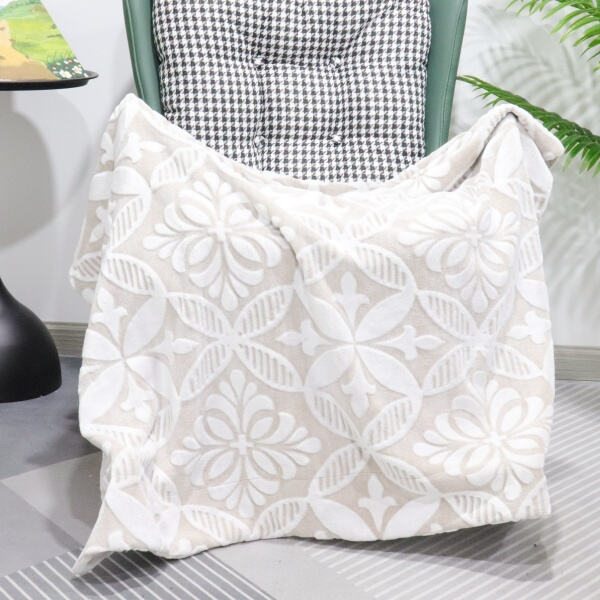 Transform your bedroom with a luxurious fluffy blanke