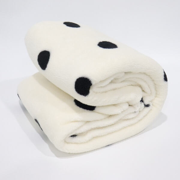 Make Your Home decorate by using Sherpa White Blanket