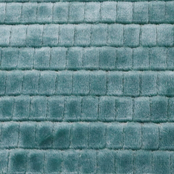 Why Choose A Green Fleece Blanket?