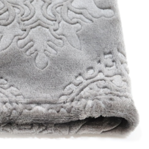 Essential Fleece and Flannel Blankets for Every Room in Your Home