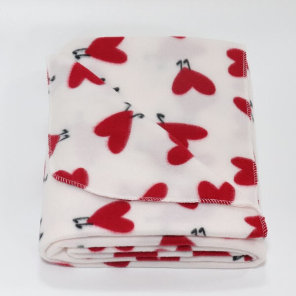 Ultra-soft and durable printed fleece blankets for all seasons