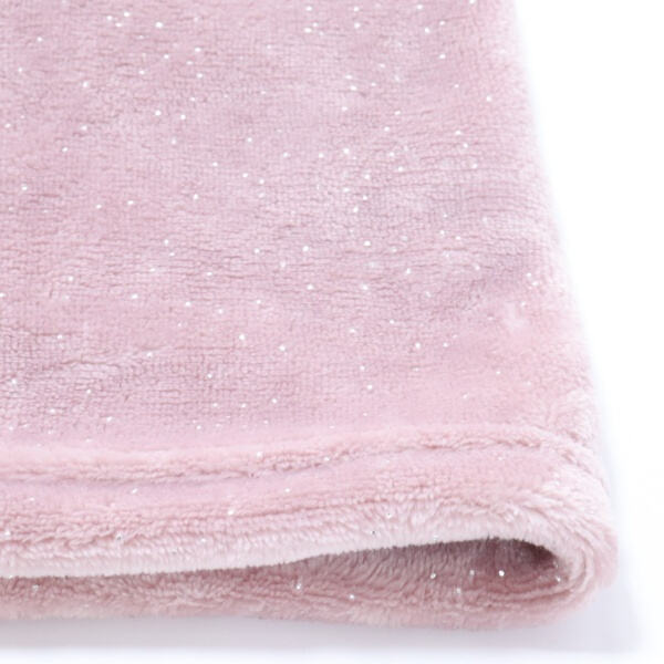 Experience Softness and Warmth with Our High-Quality Fleece Blankets