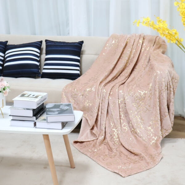 Relax and Unwind with Luxurious Soft Cozy Blankets