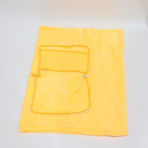 Choosing the perfect orange fleece for your wardrobe
