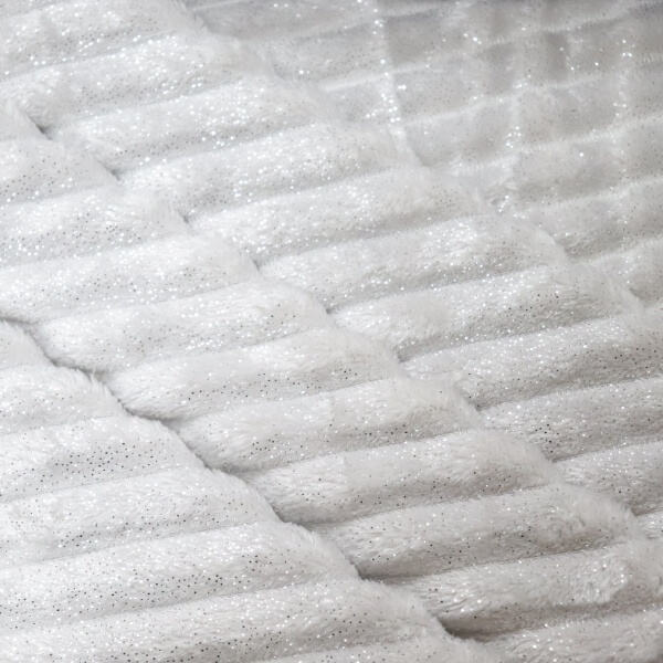 A Guide to Caring for and Maintaining Synthetic Fleece Clothing