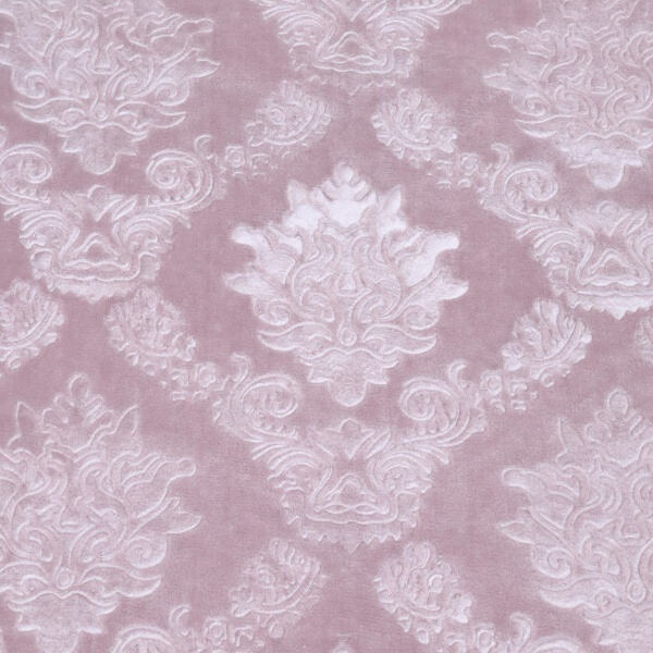 Насладете се на Осејувањето на Фланието со Есенцијалното Удобство на Покривка од Флан