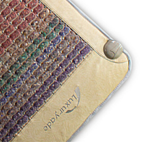 غمر نفسك في الاسترخاء العميق مع فرش التوت الأزرق الرفيع