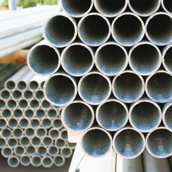 الفوائد الميسرة من حيث التكلفة وقليلة الصيانة لاستخدام الأنابيب المجلفنة