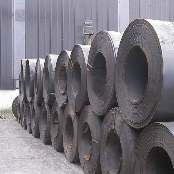 What are the advantages of using HR coil in manufacturing