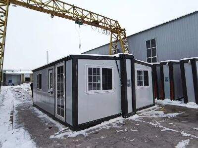How to choose between steel prefab house and wood prefab house