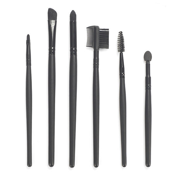 Zakoup si kvalitní kartáče pro dlouhodobé dokonalé make-up