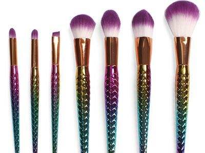 ハイブリッド革命：スリムなキット向けの2役をこなすブラシ