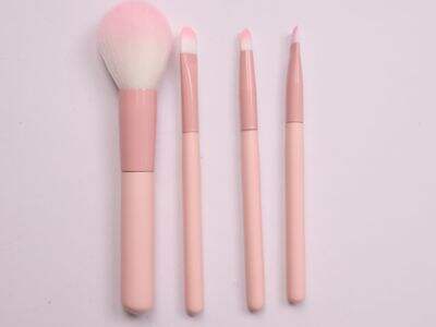 How Beauty Brushes Reduce Product Waste