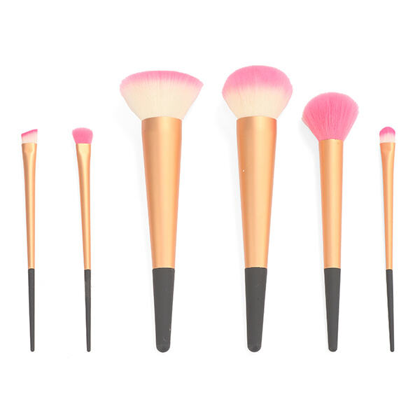 Complete Your Look with High-Quality Makeup Brushes