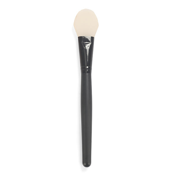 Why a Small Makeup Brush Belongs in Your Kit".