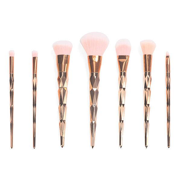Look Professional with the Right Makeup Brushes for Every Occasion