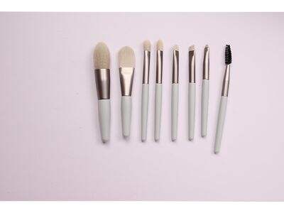 間違ったブラシでスタイルを台無しにしない：ボリューム復活ガイド