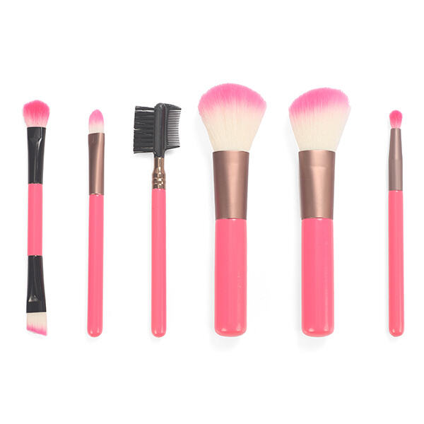 Los pinceles de maquillaje indispensables para cada amante de la belleza